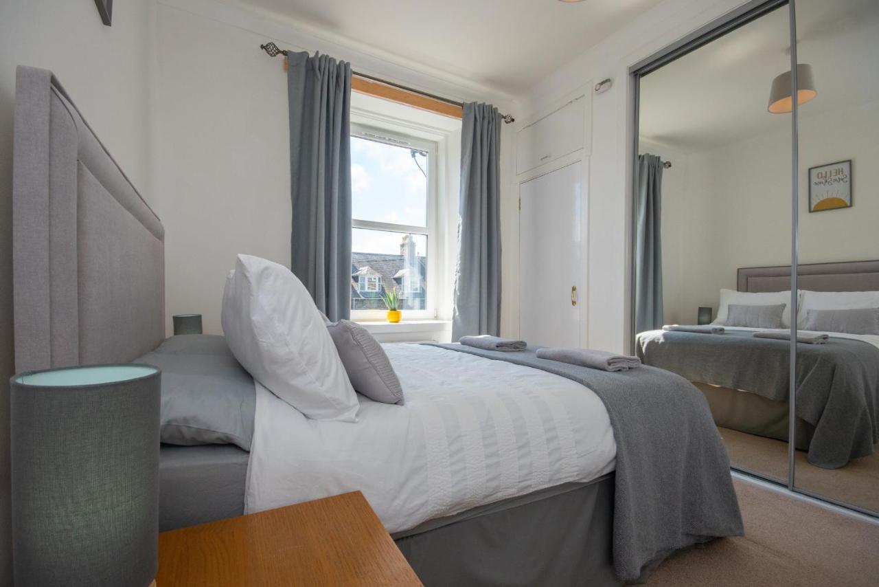 Dwellcome Home Ltd 1 Bed Apt, Half Mile To Union Street Yet Quiet, Free Parking, Fast Wifi, Ideal For Long Term Contractor, Etc Stays, Fully Equipped Kitchen, Regular Housekeeping Option - See Our Site For Assurance Aberdeen Dış mekan fotoğraf
